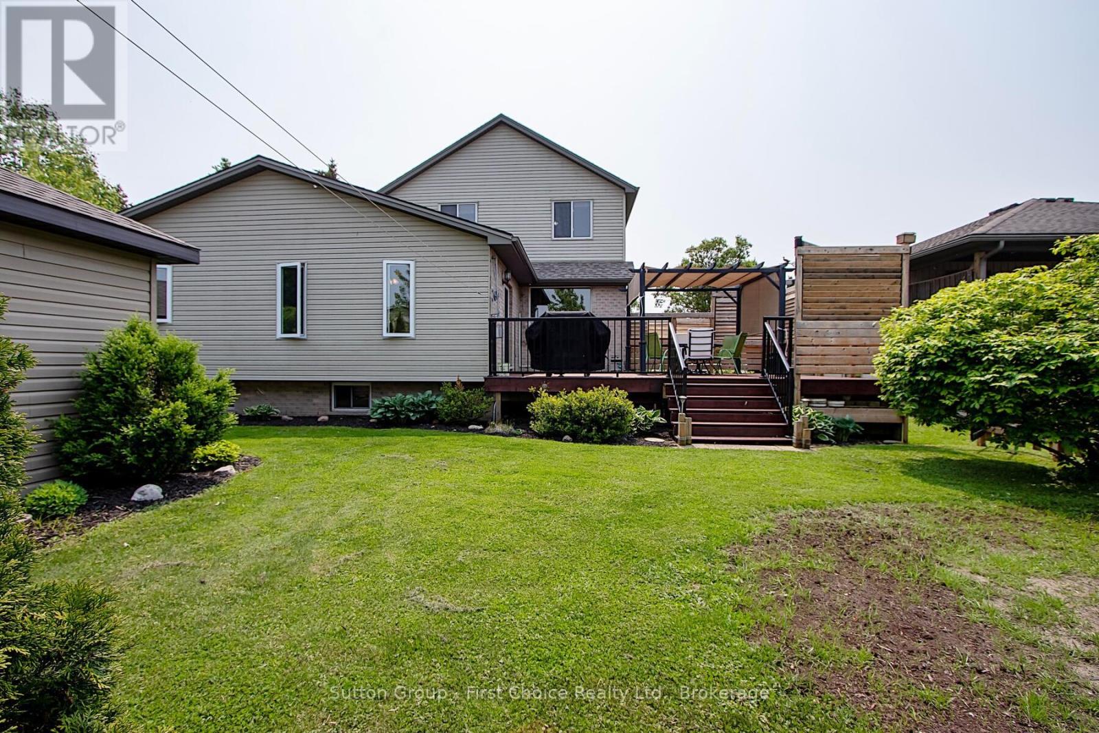 186 Waterloo Street W, South Huron, Ontario  N0M 1S2 - Photo 33 - X12268041