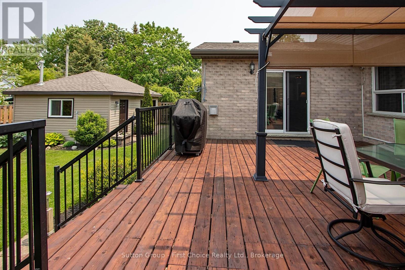 186 Waterloo Street W, South Huron, Ontario  N0M 1S2 - Photo 34 - X12268041