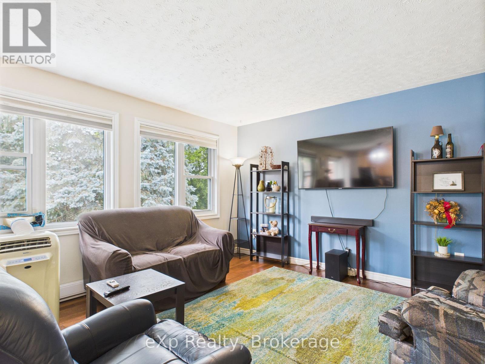 11 George Street, Brockton, Ontario  N0G 2V0 - Photo 14 - X12277444