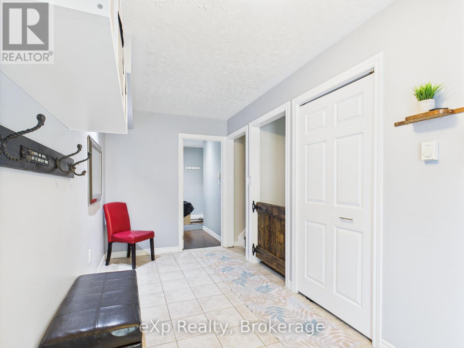 11 George Street, Brockton, Ontario  N0G 2V0 - Photo 5 - X12277444