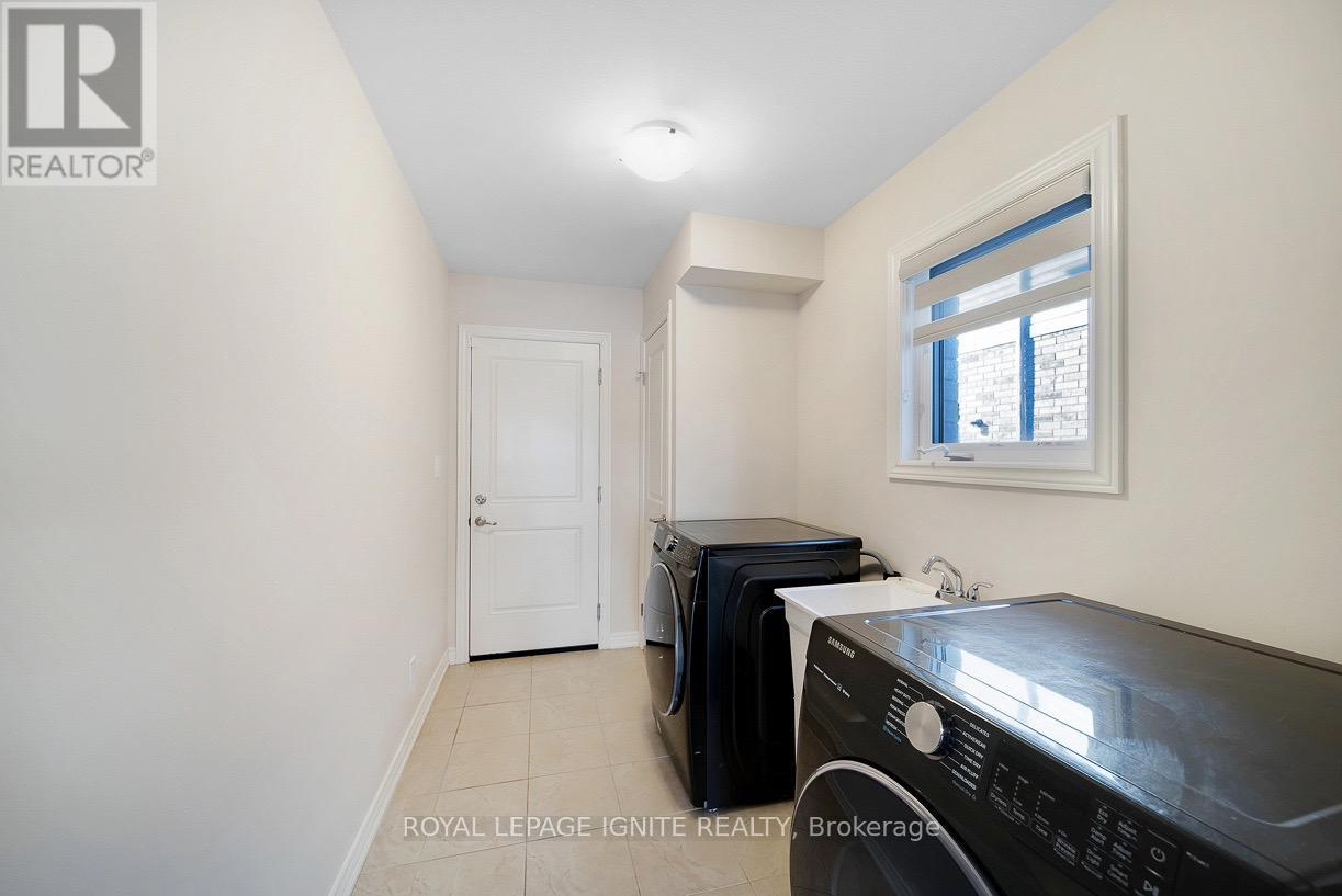 328 Julia Drive, Welland, Ontario  L3C 0E4 - Photo 11 - X12336779