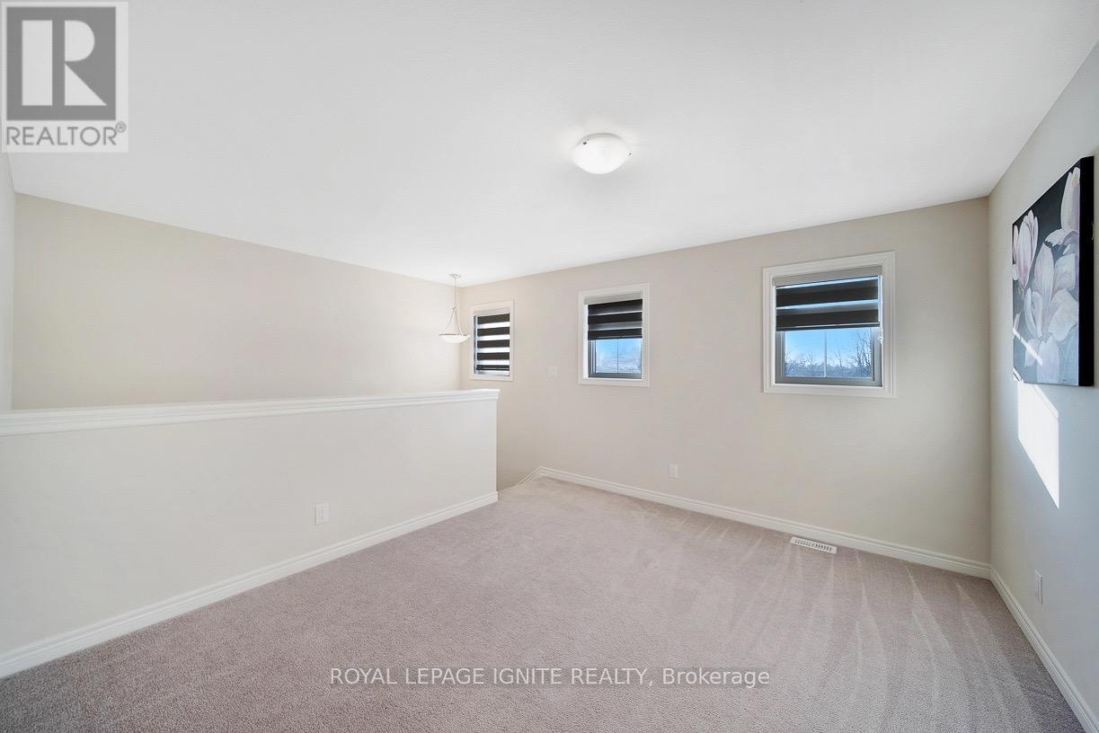 328 Julia Drive, Welland, Ontario  L3C 0E4 - Photo 18 - X12336779