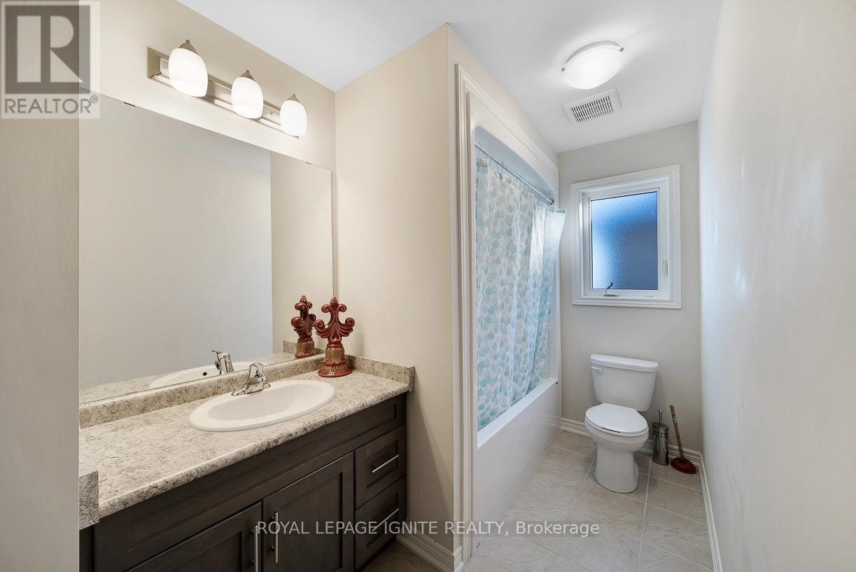328 Julia Drive, Welland, Ontario  L3C 0E4 - Photo 24 - X12336779