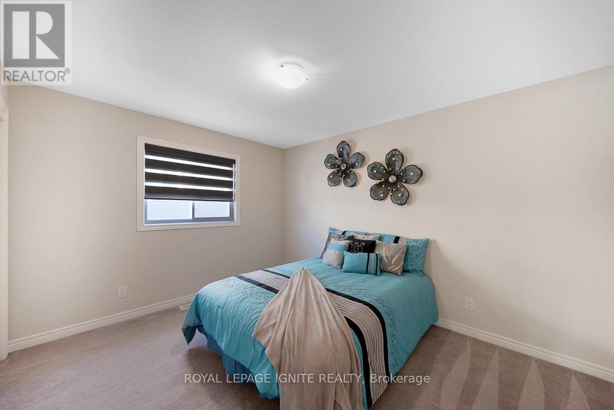 328 Julia Drive, Welland, Ontario  L3C 0E4 - Photo 26 - X12336779
