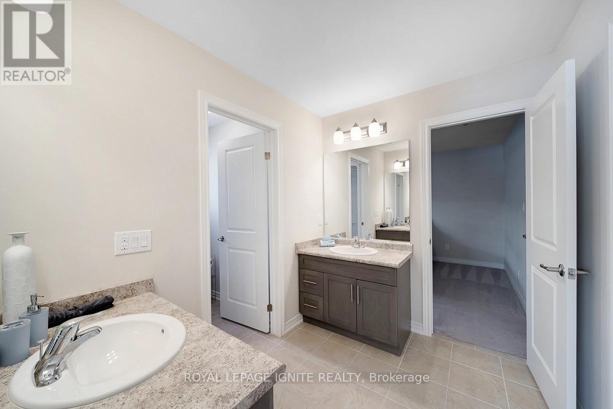328 Julia Drive, Welland, Ontario  L3C 0E4 - Photo 30 - X12336779