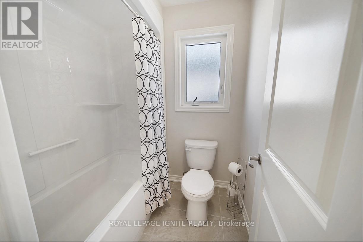 328 Julia Drive, Welland, Ontario  L3C 0E4 - Photo 32 - X12336779