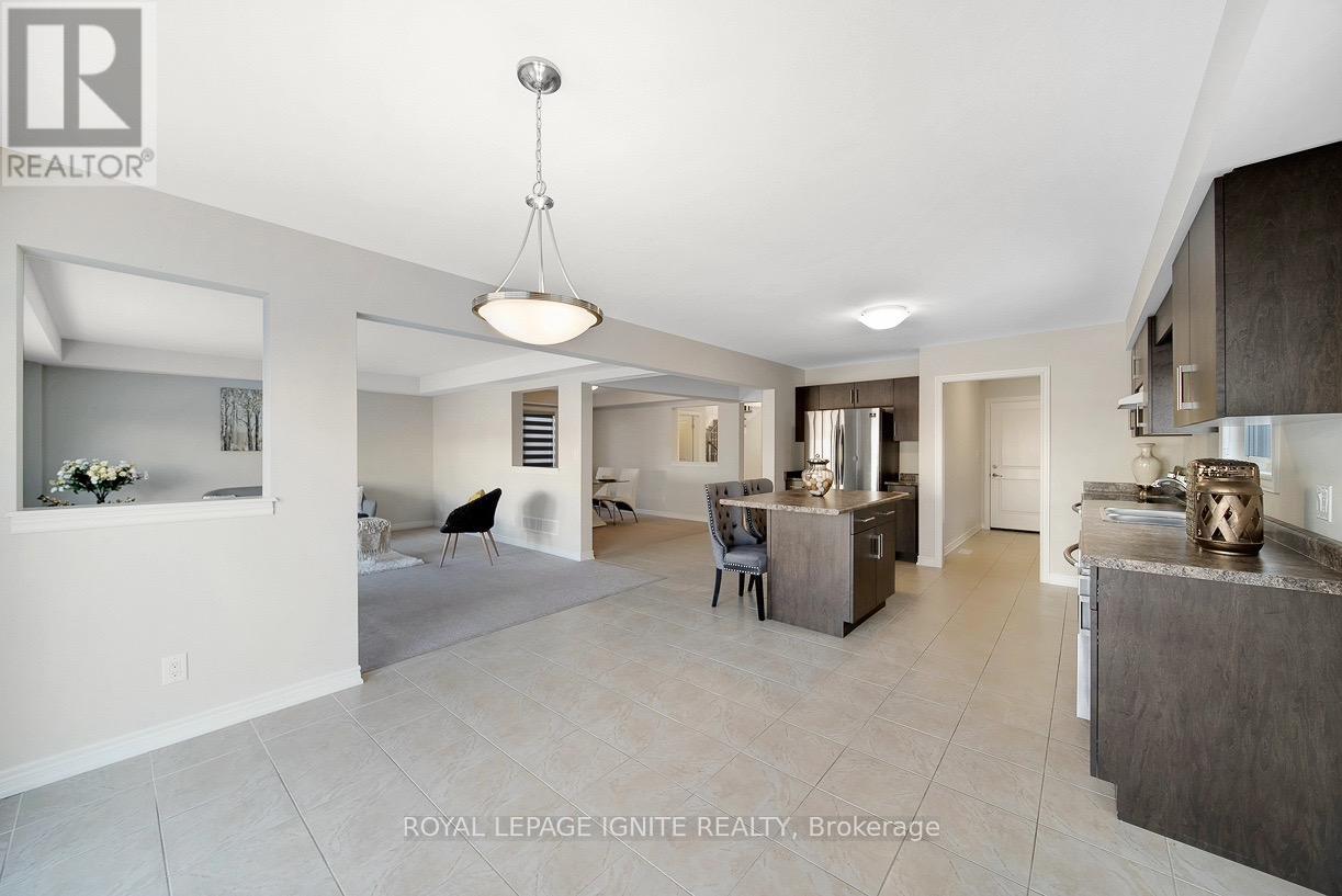 328 Julia Drive, Welland, Ontario  L3C 0E4 - Photo 8 - X12336779