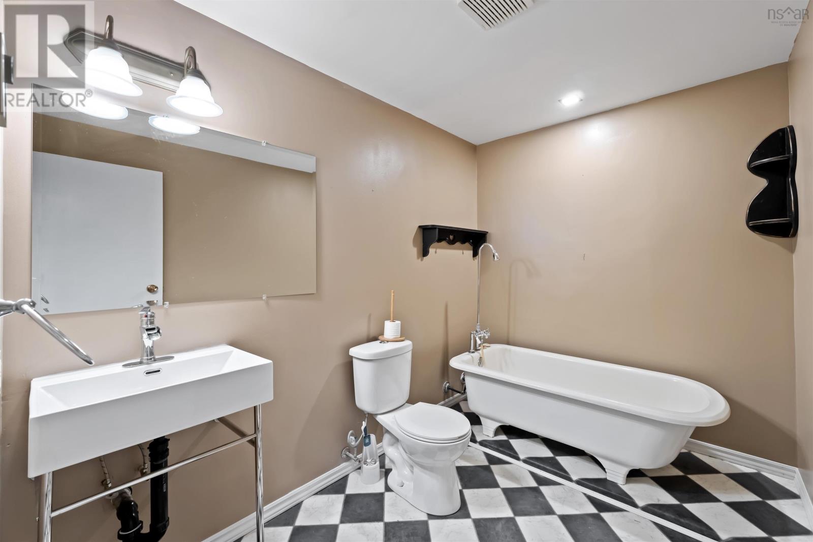 132 Highway 1, Dayton, Nova Scotia  B5A 5A1 - Photo 22 - 202502556