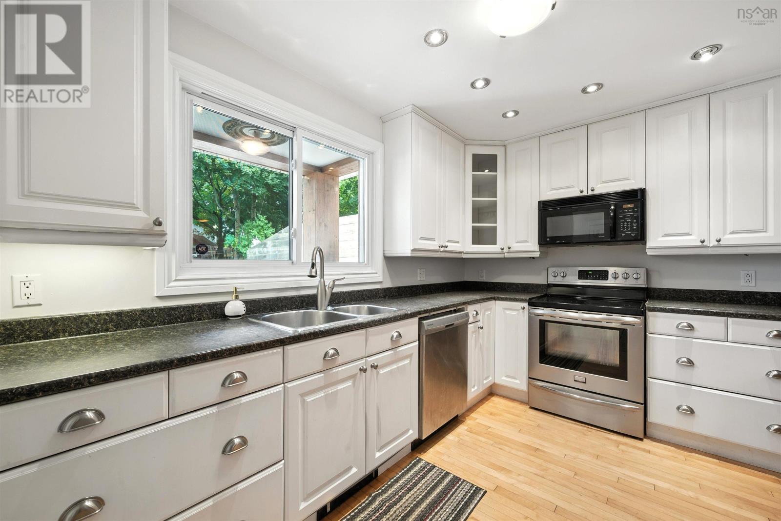 2221 Blink Bonnie Terrace, Halifax, Nova Scotia  B3L 3E8 - Photo 1 - 202519614