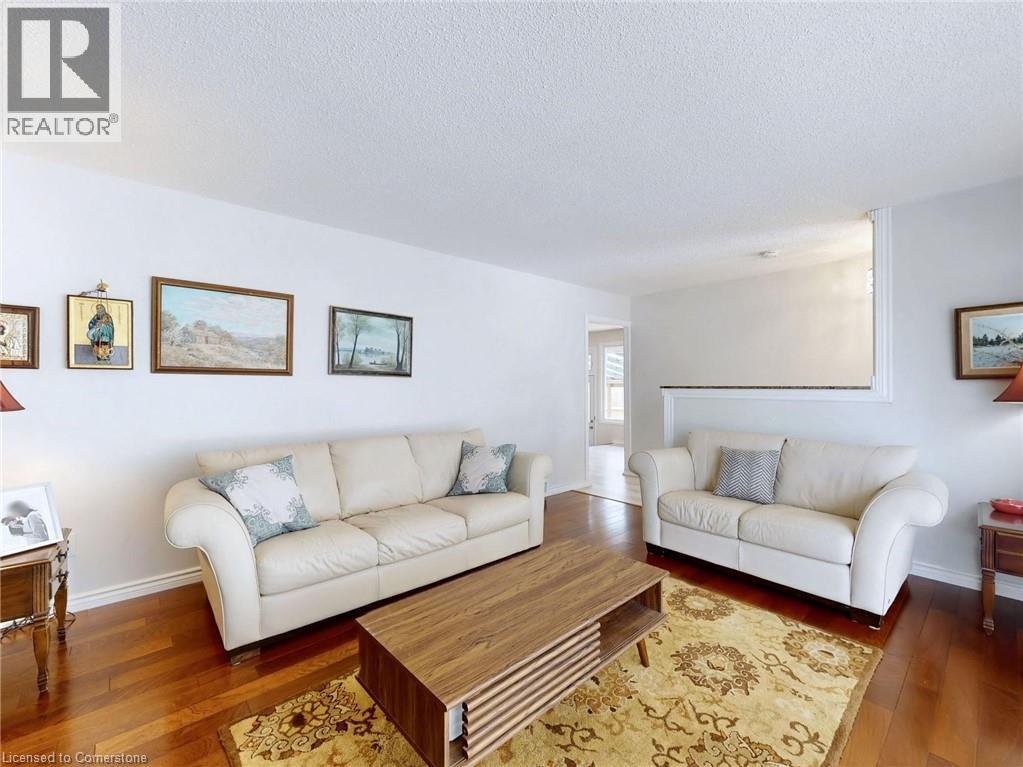 19 Bunker Hill Drive, Hamilton, Ontario  L8K 5X3 - Photo 7 - 40743115