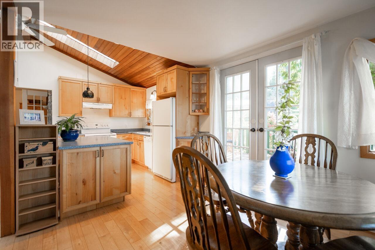 1587 Mount Gardner Road, Bowen Island, British Columbia  V0N 1G2 - Photo 12 - R2995804