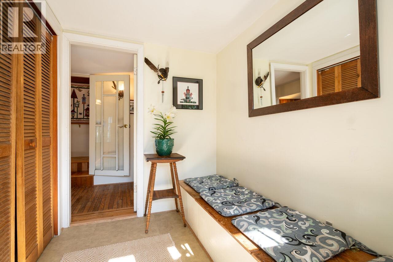 1587 Mount Gardner Road, Bowen Island, British Columbia  V0N 1G2 - Photo 5 - R2995804