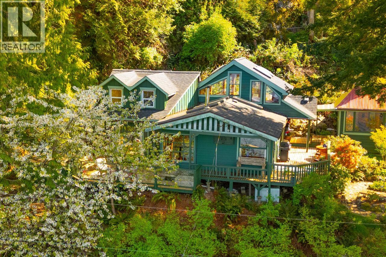 1587 Mount Gardner Road, Bowen Island, British Columbia  V0N 1G2 - Photo 3 - R2995804