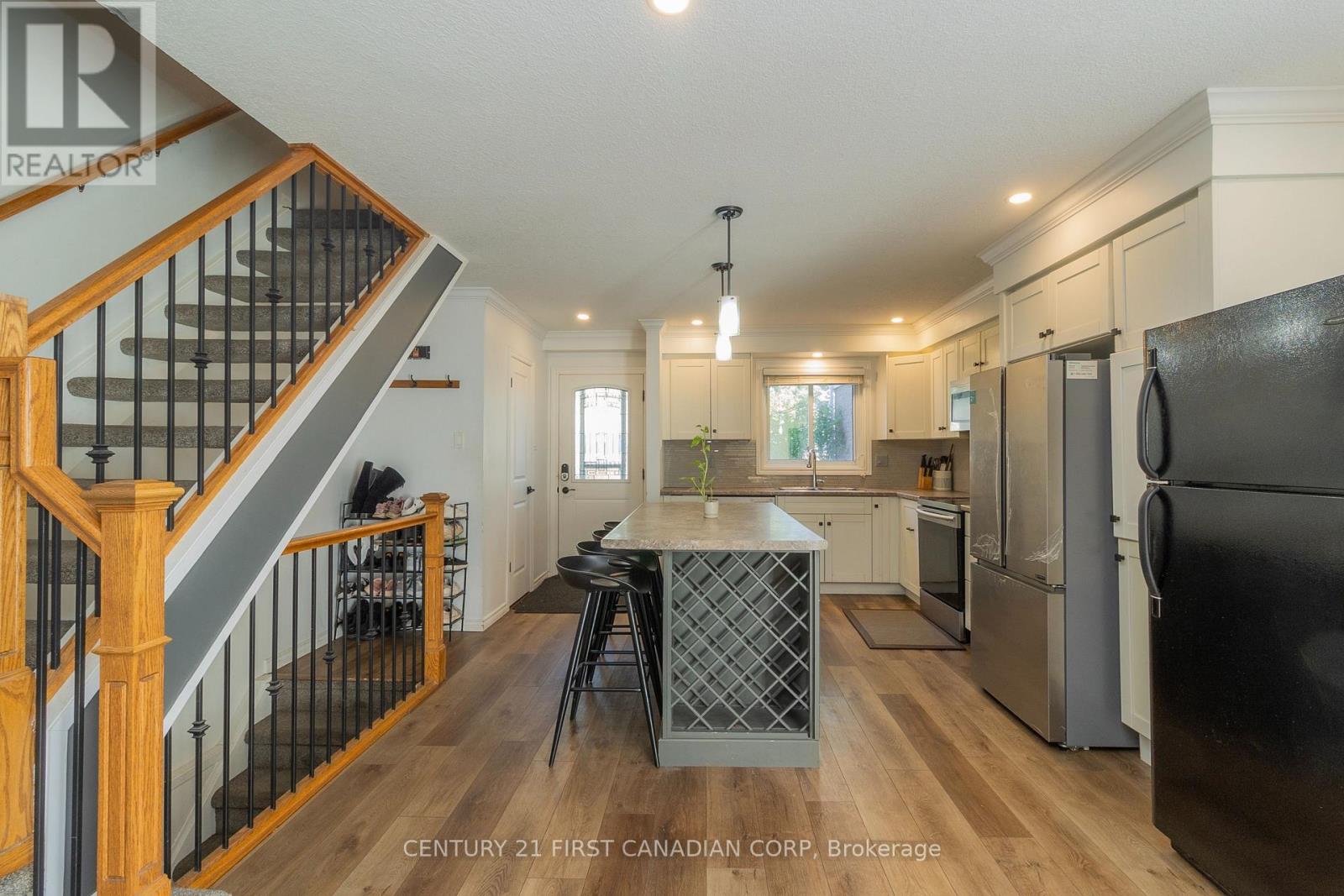 Property at 66 - 230 CLARKE ROAD image 3