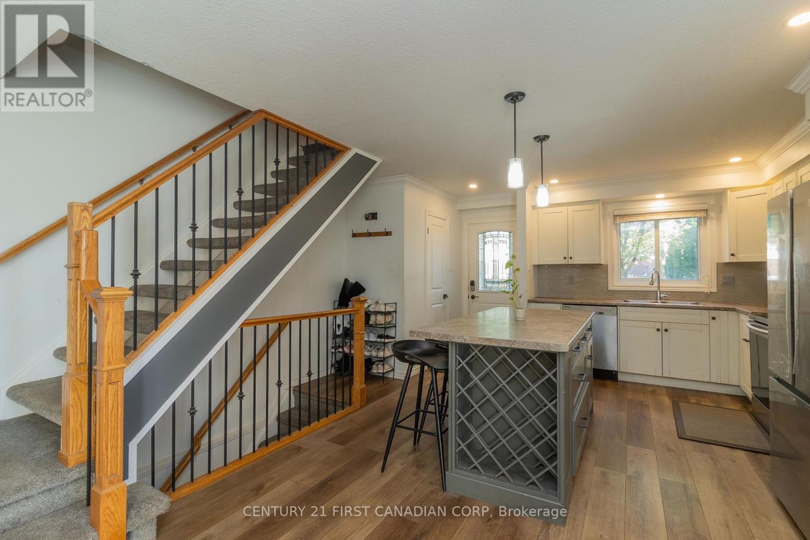 Property at 66 - 230 CLARKE ROAD image 4