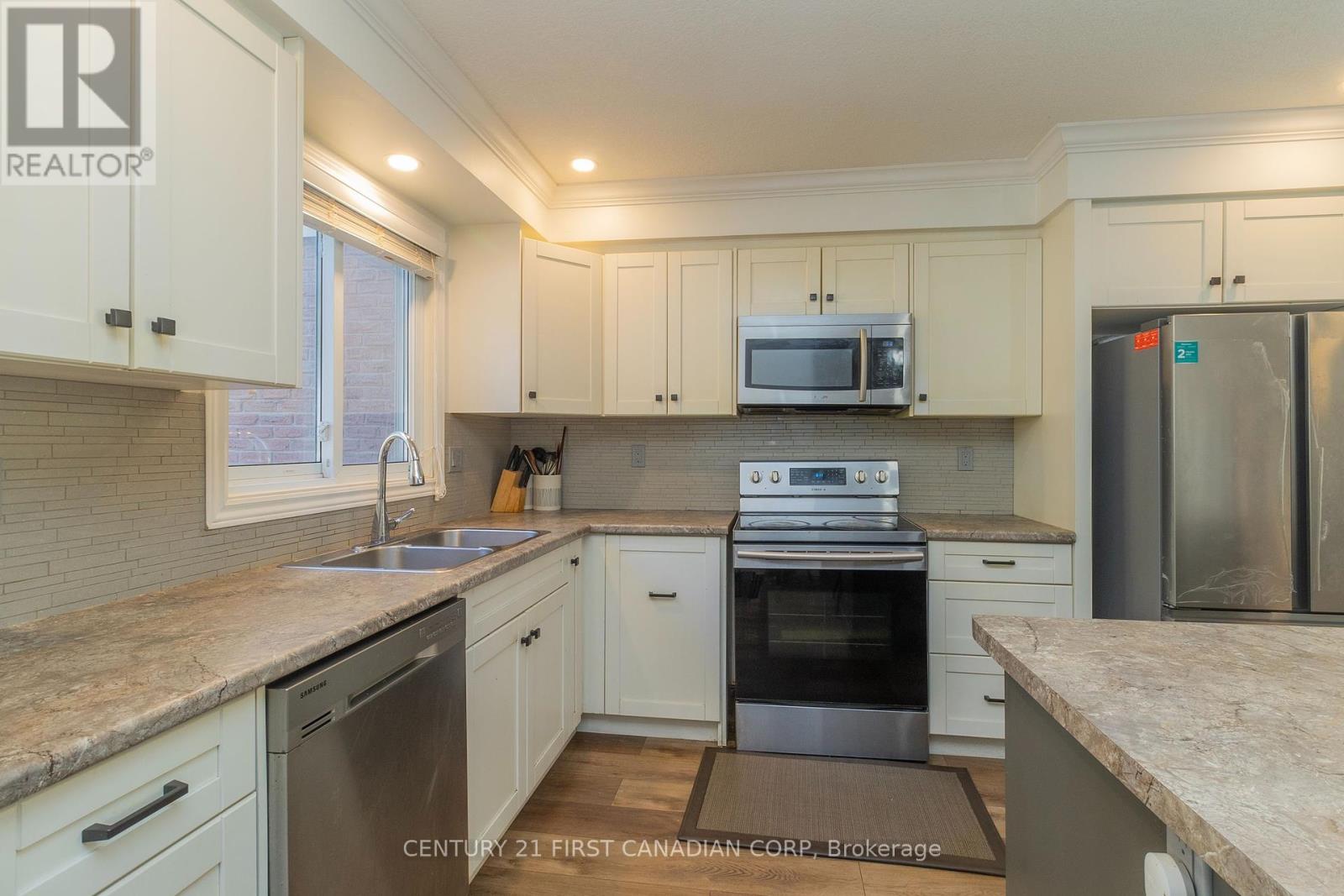 66 - 230 Clarke Road, London East, Ontario  N5W 5P5 - Photo 6 - X12337071