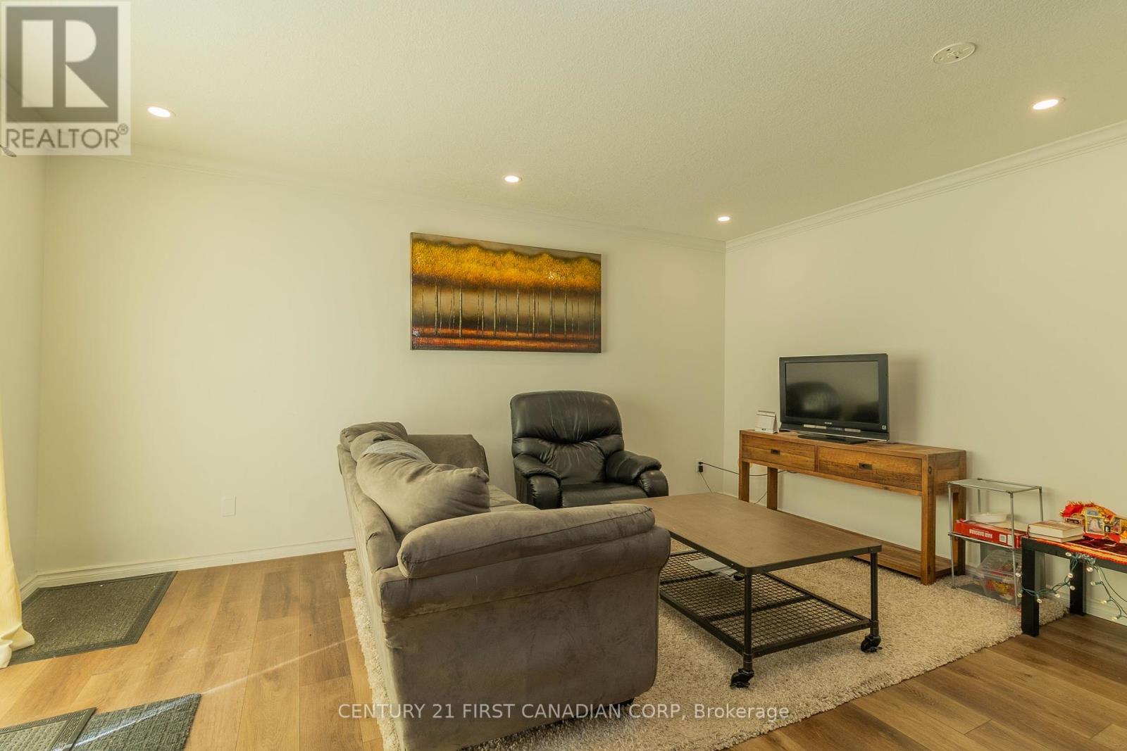 66 - 230 Clarke Road, London East, Ontario  N5W 5P5 - Photo 8 - X12337071
