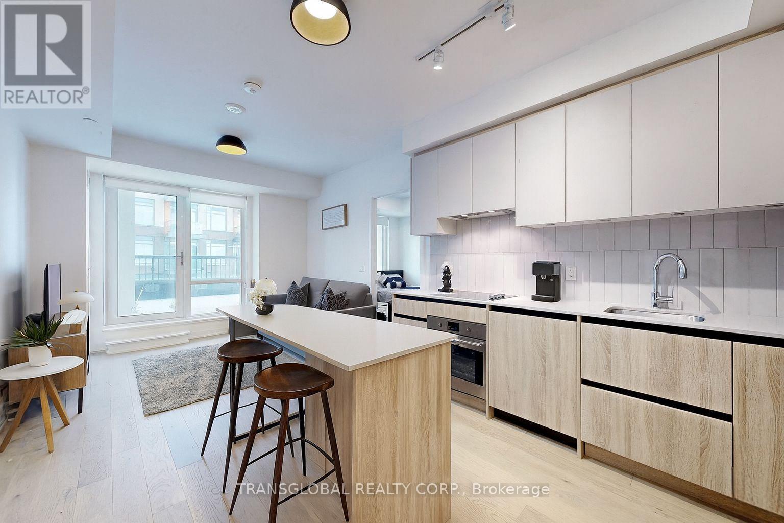 202 - 7950 Bathurst Street, Vaughan, Ontario  L4J 0L4 - Photo 1 - N12217919