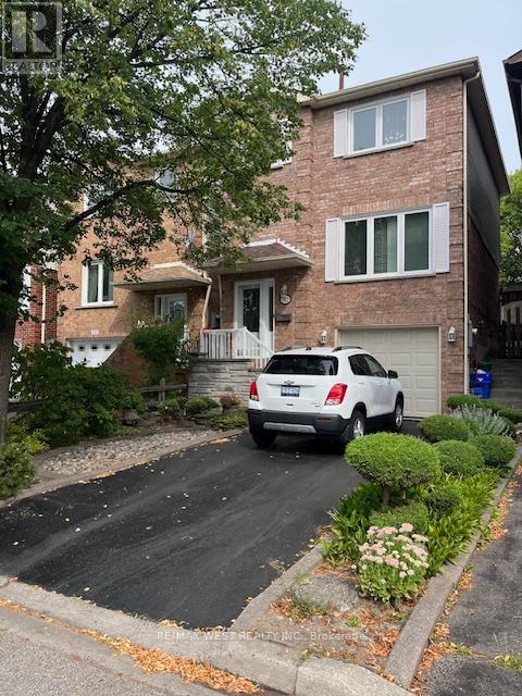 102 SWINTON CRESCENT, Vaughan, Ontario