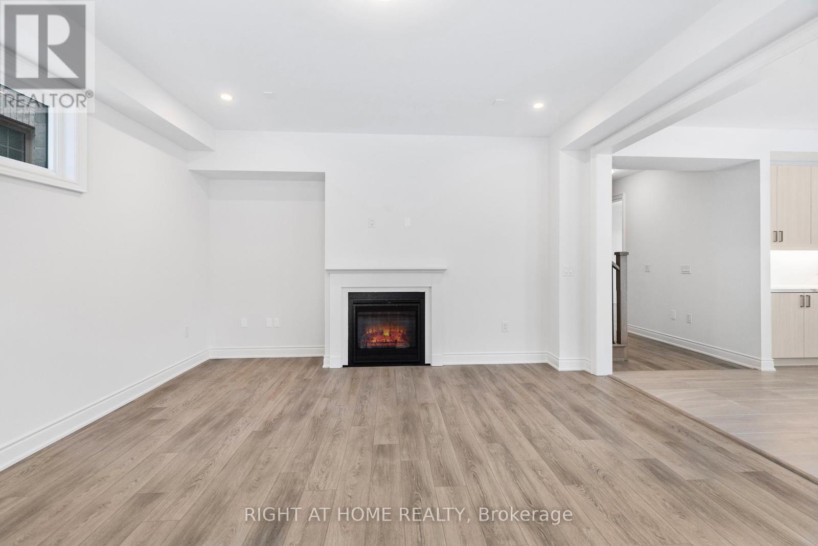 59 Cunningham Drive, Bradford West Gwillimbury, Ontario  L0G 1B0 - Photo 20 - N12337029