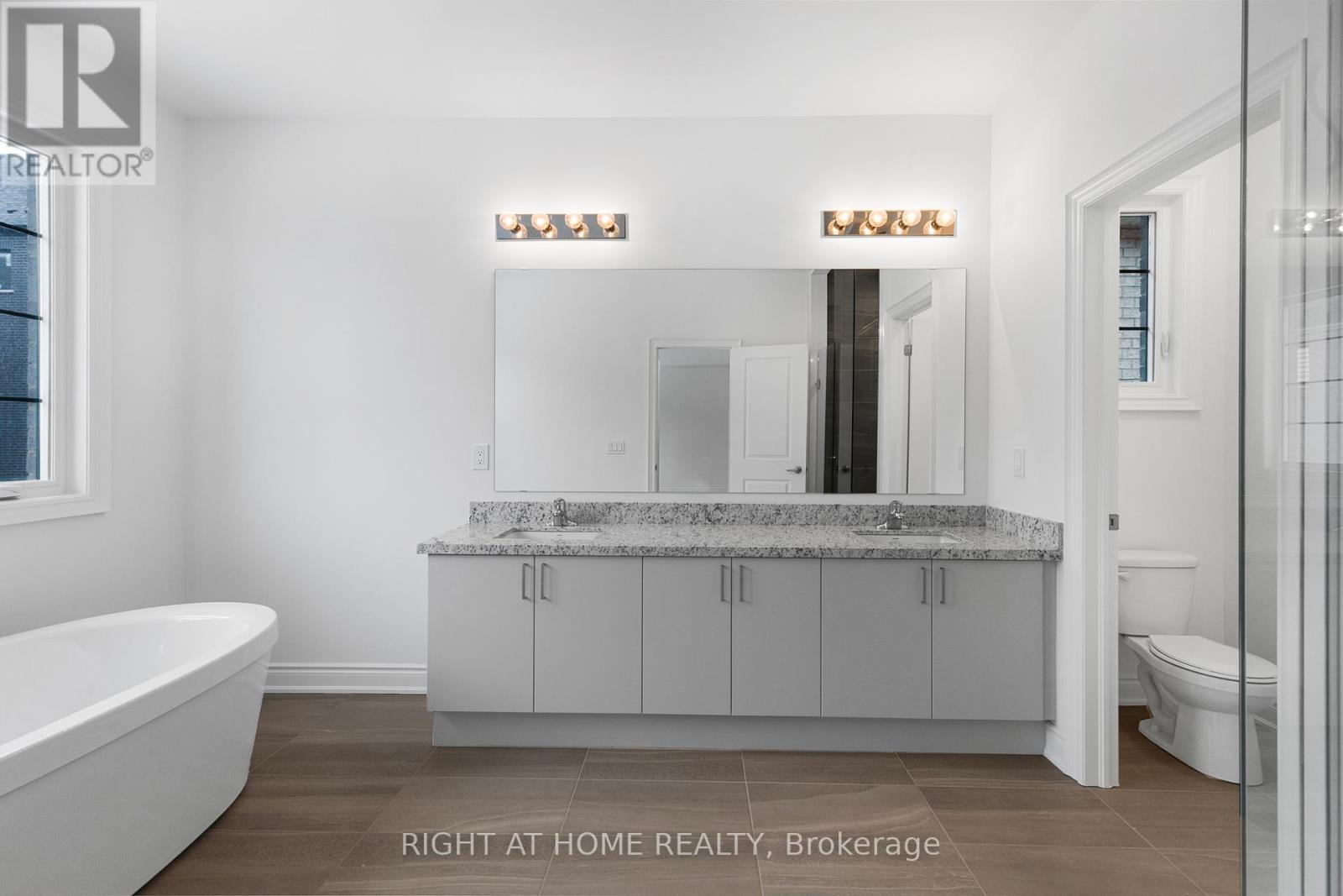 59 Cunningham Drive, Bradford West Gwillimbury, Ontario  L0G 1B0 - Photo 27 - N12337029