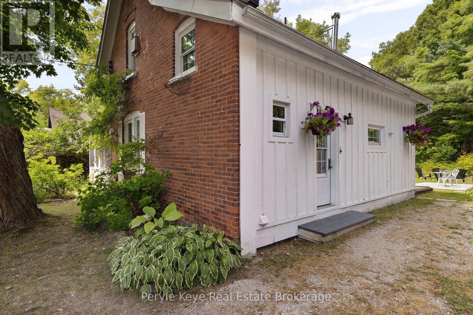 9 King Street, Bracebridge, Ontario  P1L 1H4 - Photo 8 - X12337051