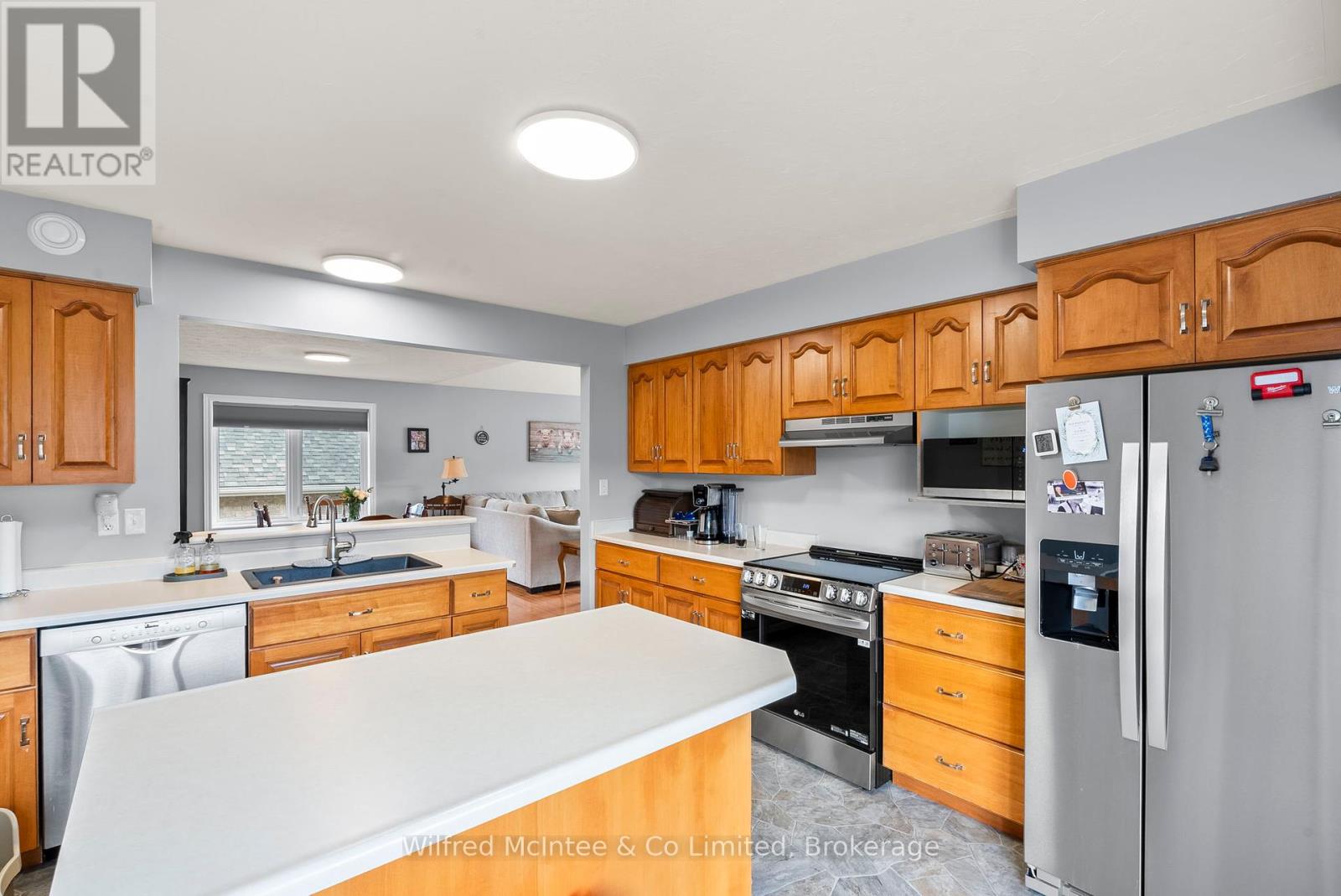 362 Westwood Drive, Brockton, Ontario  N0G 2V0 - Photo 20 - X12337052