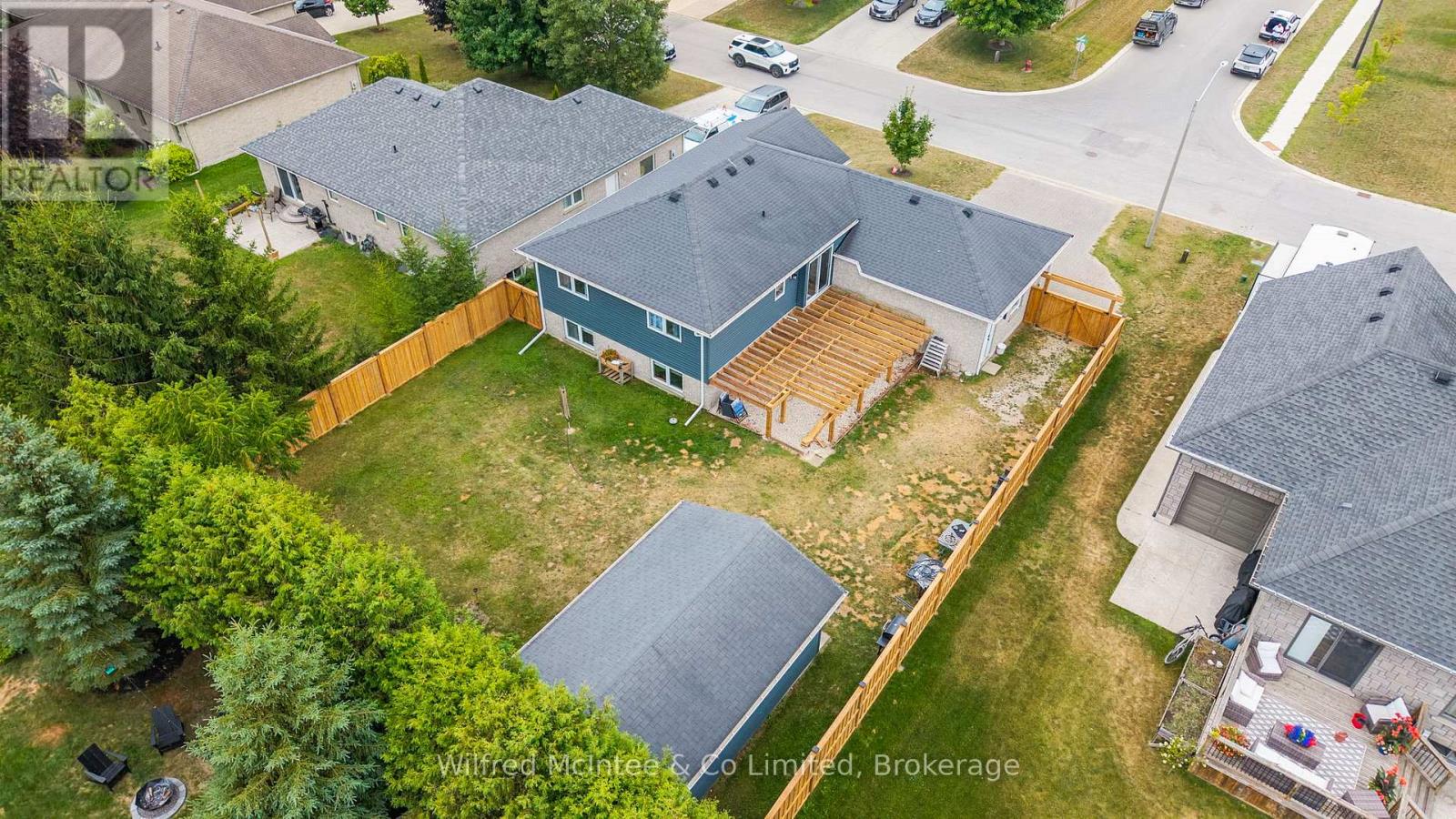 362 Westwood Drive, Brockton, Ontario  N0G 2V0 - Photo 3 - X12337052