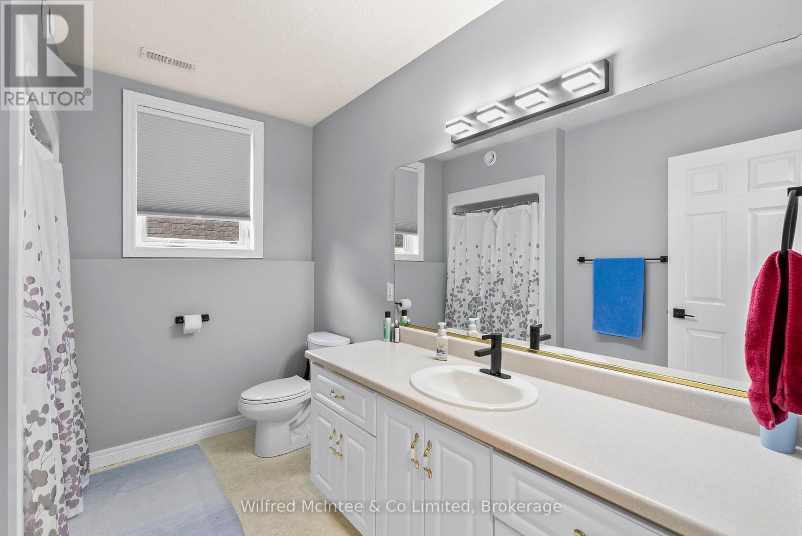 362 Westwood Drive, Brockton, Ontario  N0G 2V0 - Photo 32 - X12337052