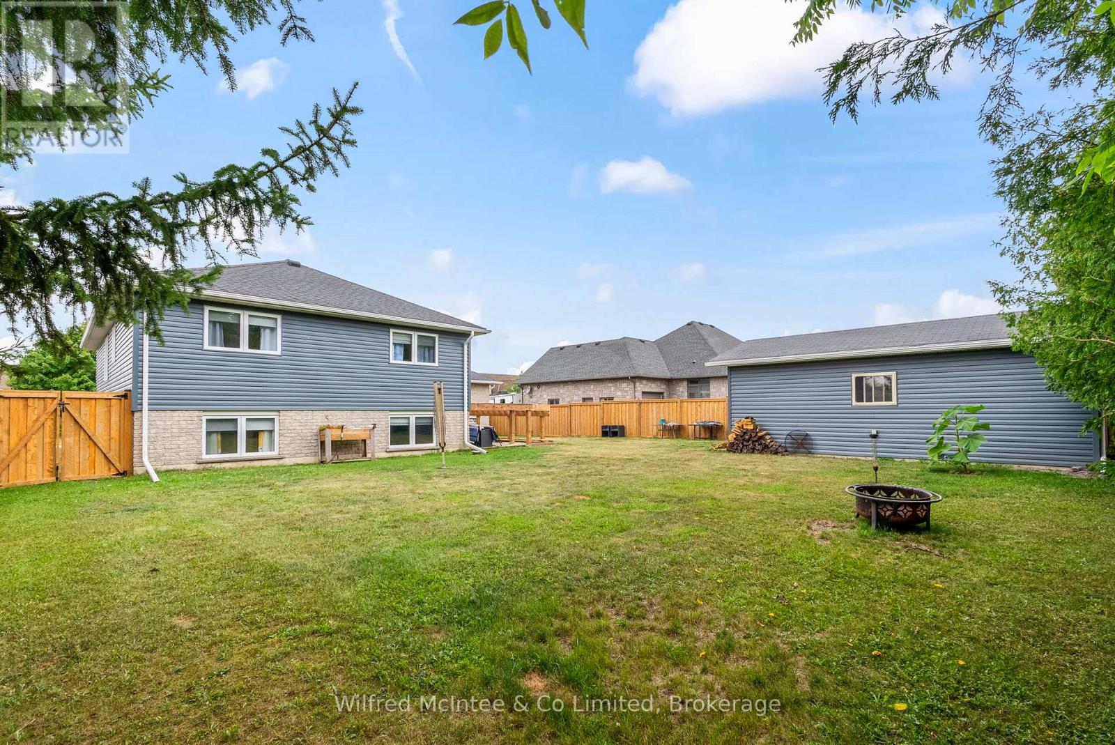 362 Westwood Drive, Brockton, Ontario  N0G 2V0 - Photo 36 - X12337052