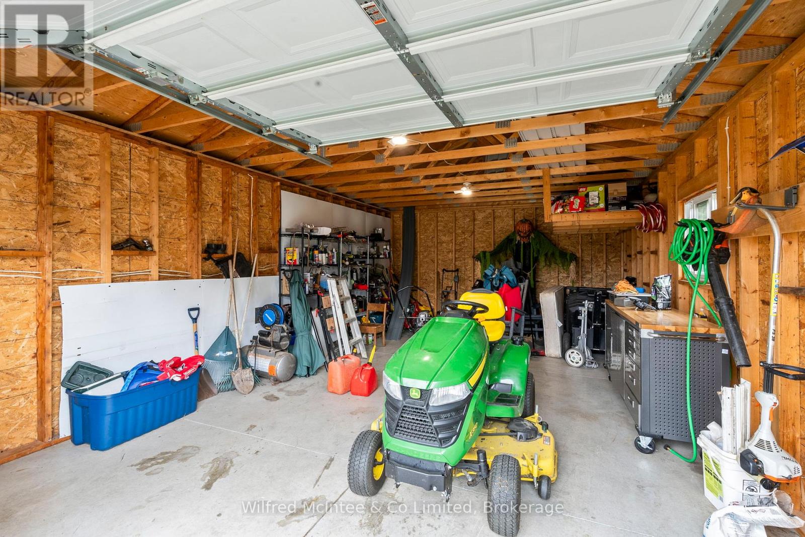 362 Westwood Drive, Brockton, Ontario  N0G 2V0 - Photo 38 - X12337052