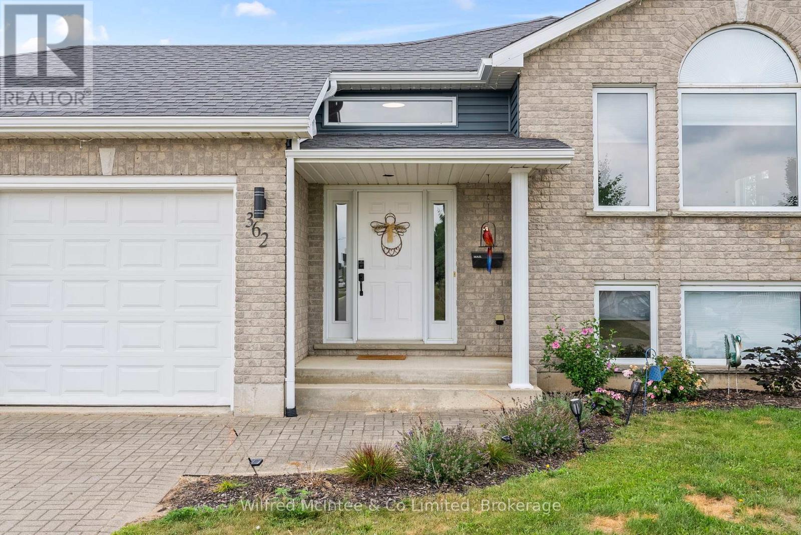 362 Westwood Drive, Brockton, Ontario  N0G 2V0 - Photo 9 - X12337052