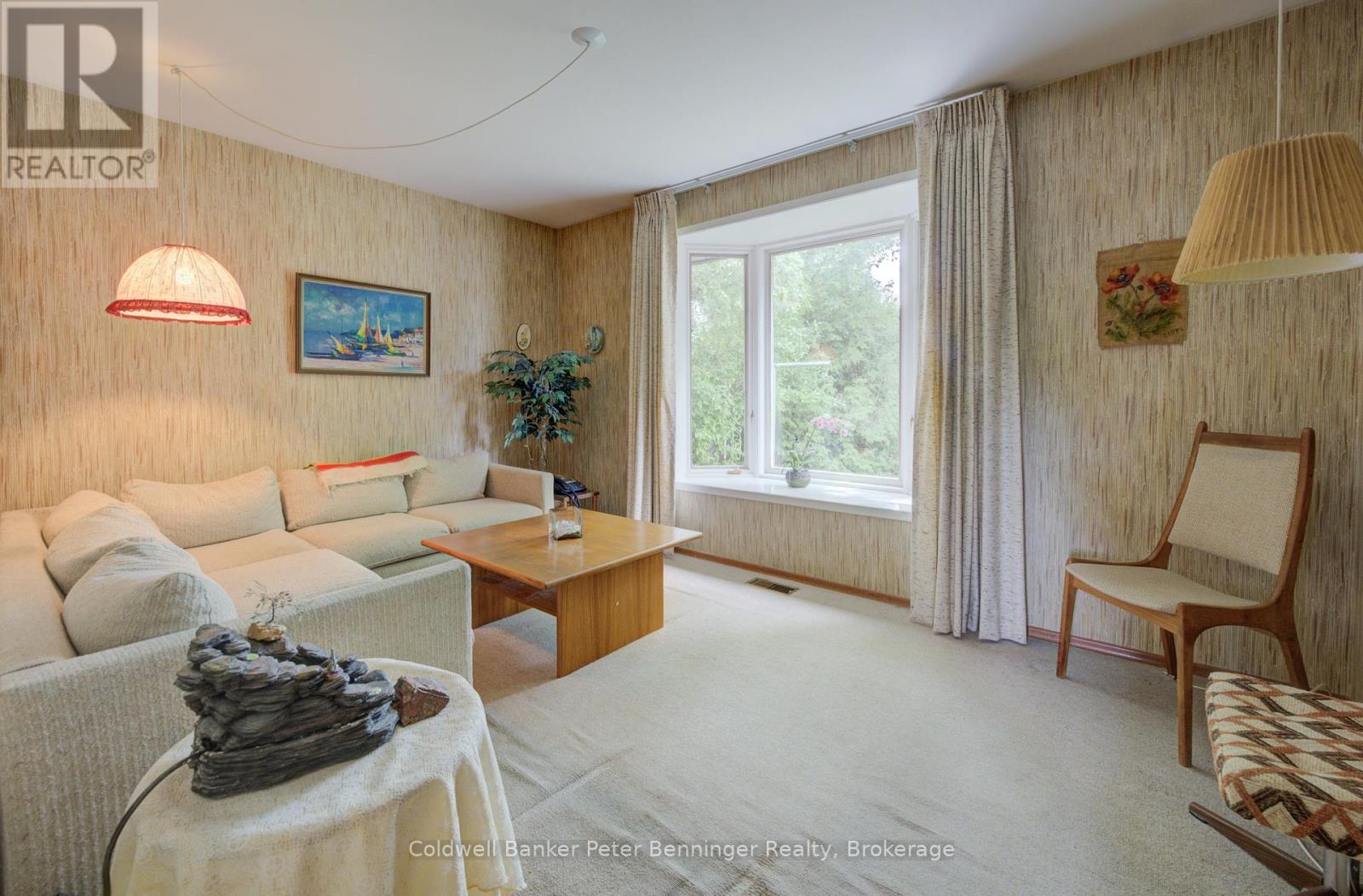 55 Dreger Avenue, Kitchener, Ontario  N2A 2A5 - Photo 10 - X12337163