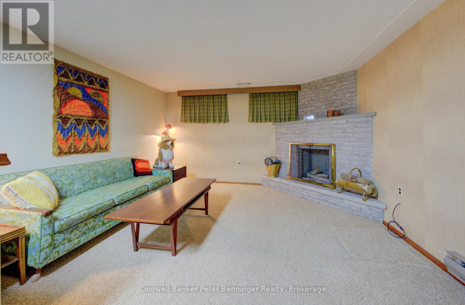 55 Dreger Avenue, Kitchener, Ontario  N2A 2A5 - Photo 24 - X12337163
