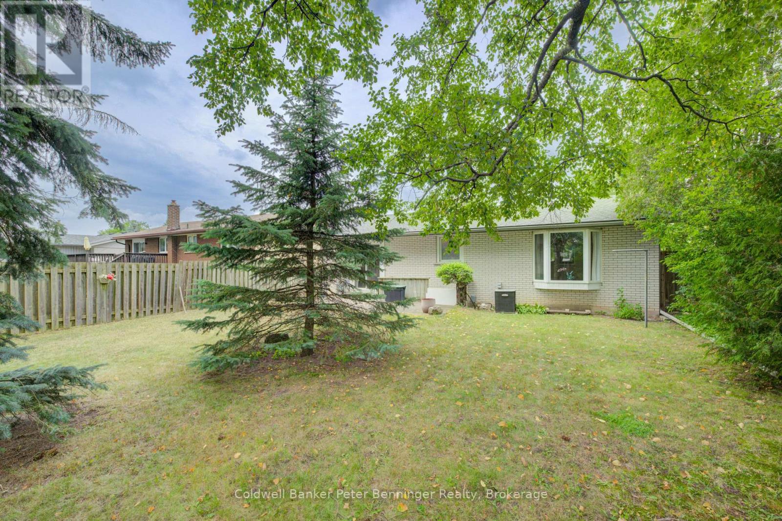 55 Dreger Avenue, Kitchener, Ontario  N2A 2A5 - Photo 27 - X12337163