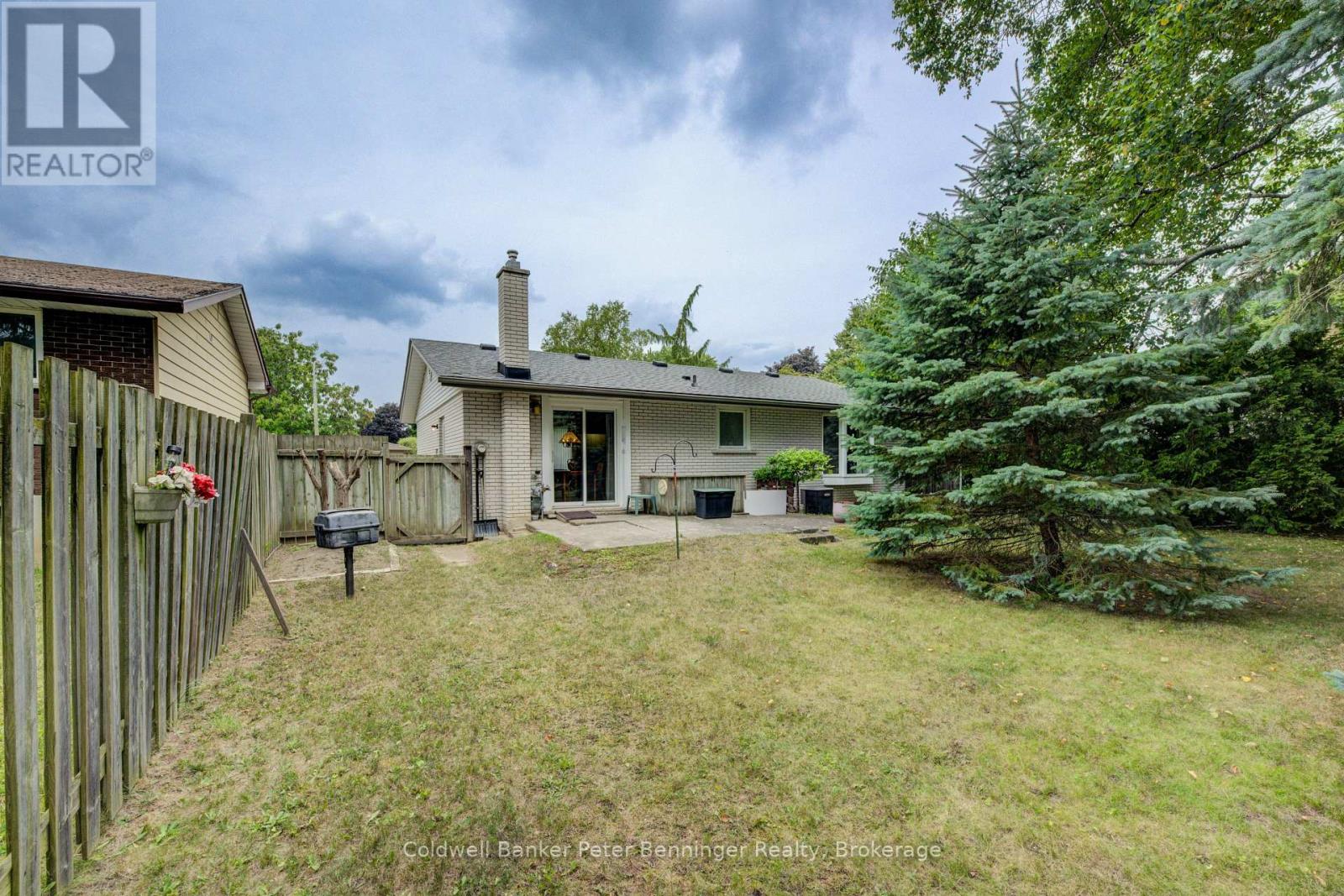 55 Dreger Avenue, Kitchener, Ontario  N2A 2A5 - Photo 28 - X12337163