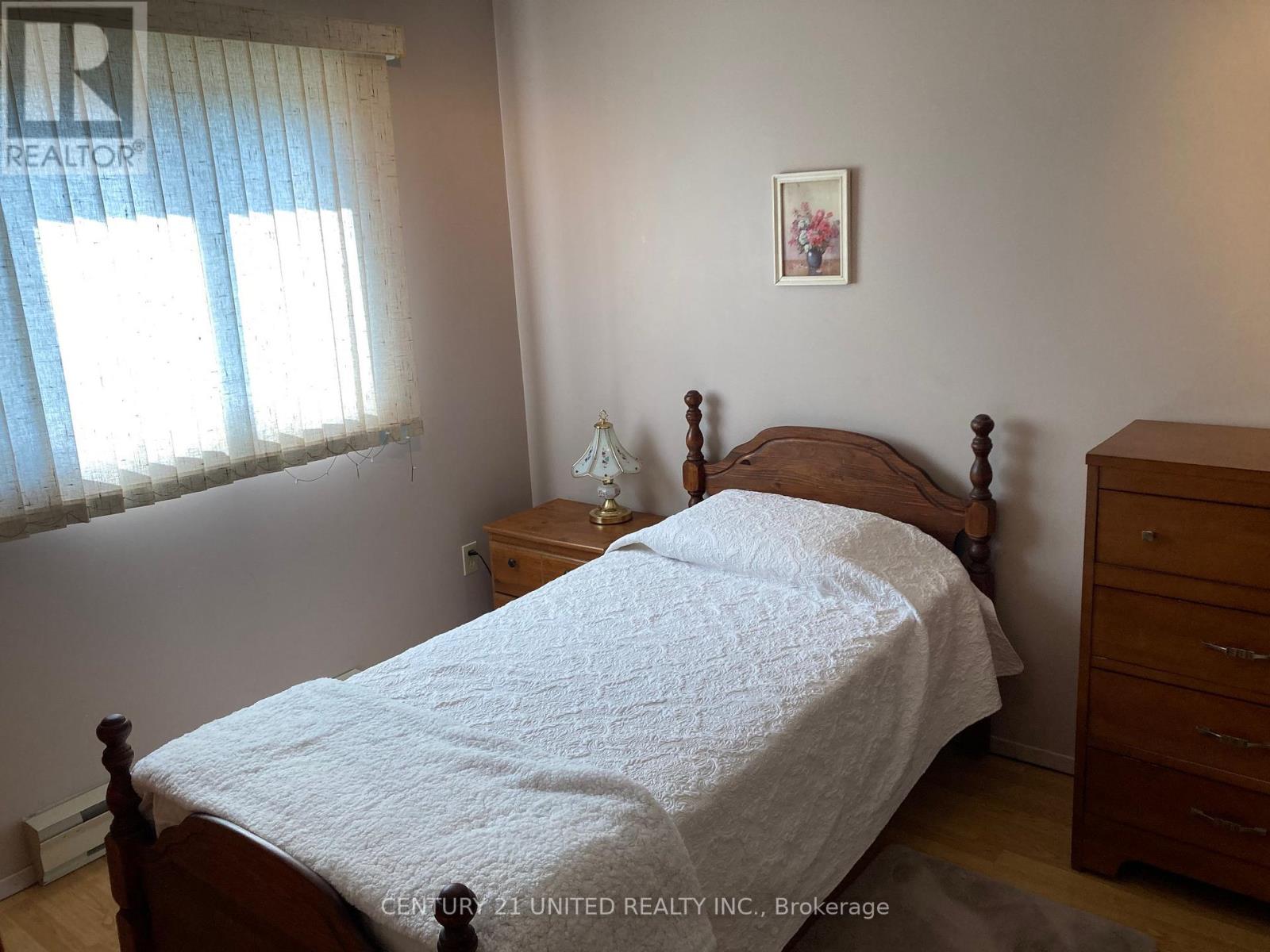 102 - 2418 Mountland Drive, Peterborough West, Ontario  K9K 2E2 - Photo 13 - X12337161