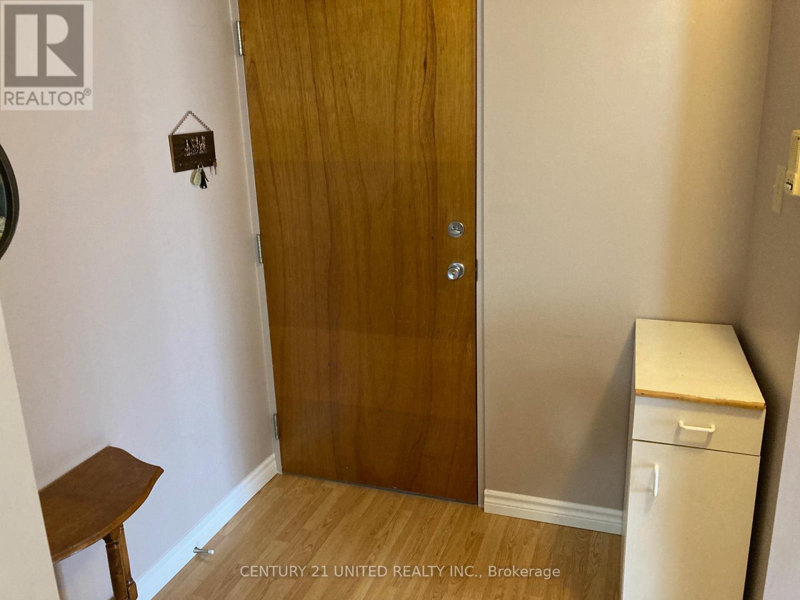 102 - 2418 Mountland Drive, Peterborough West, Ontario  K9K 2E2 - Photo 3 - X12337161