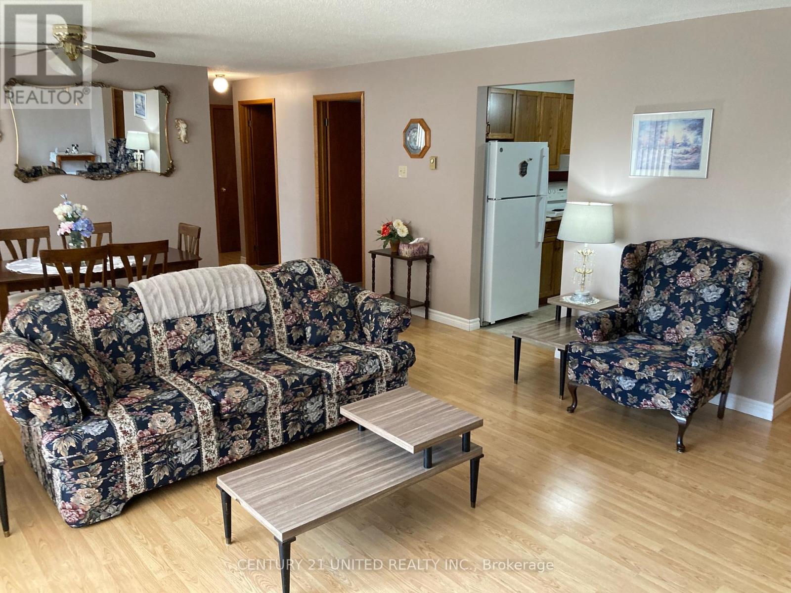 102 - 2418 Mountland Drive, Peterborough West, Ontario  K9K 2E2 - Photo 4 - X12337161