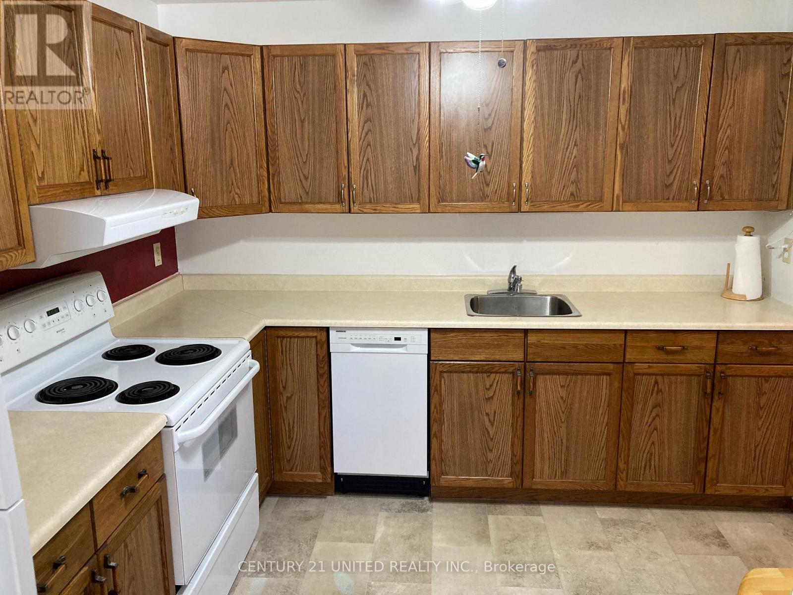 102 - 2418 Mountland Drive, Peterborough West, Ontario  K9K 2E2 - Photo 7 - X12337161