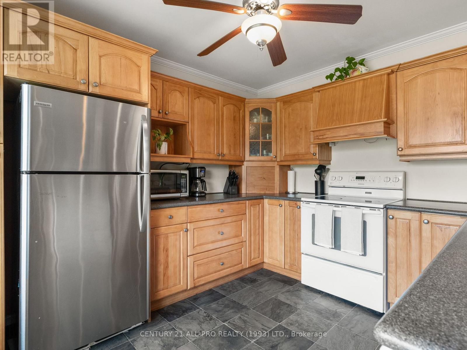 610 Norma Street, Cobourg, Ontario  K9A 2T8 - Photo 14 - X12337183