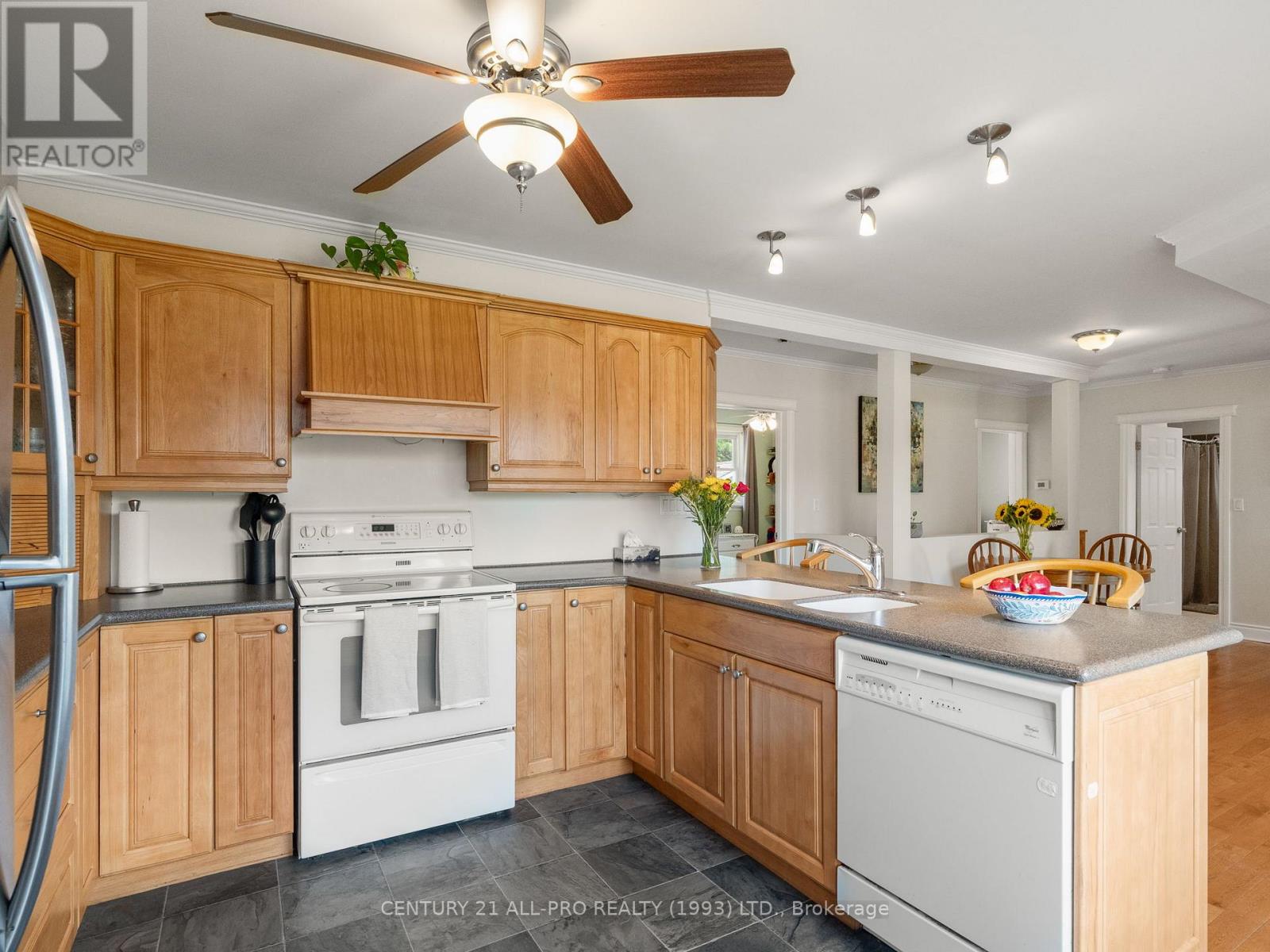 610 Norma Street, Cobourg, Ontario  K9A 2T8 - Photo 16 - X12337183