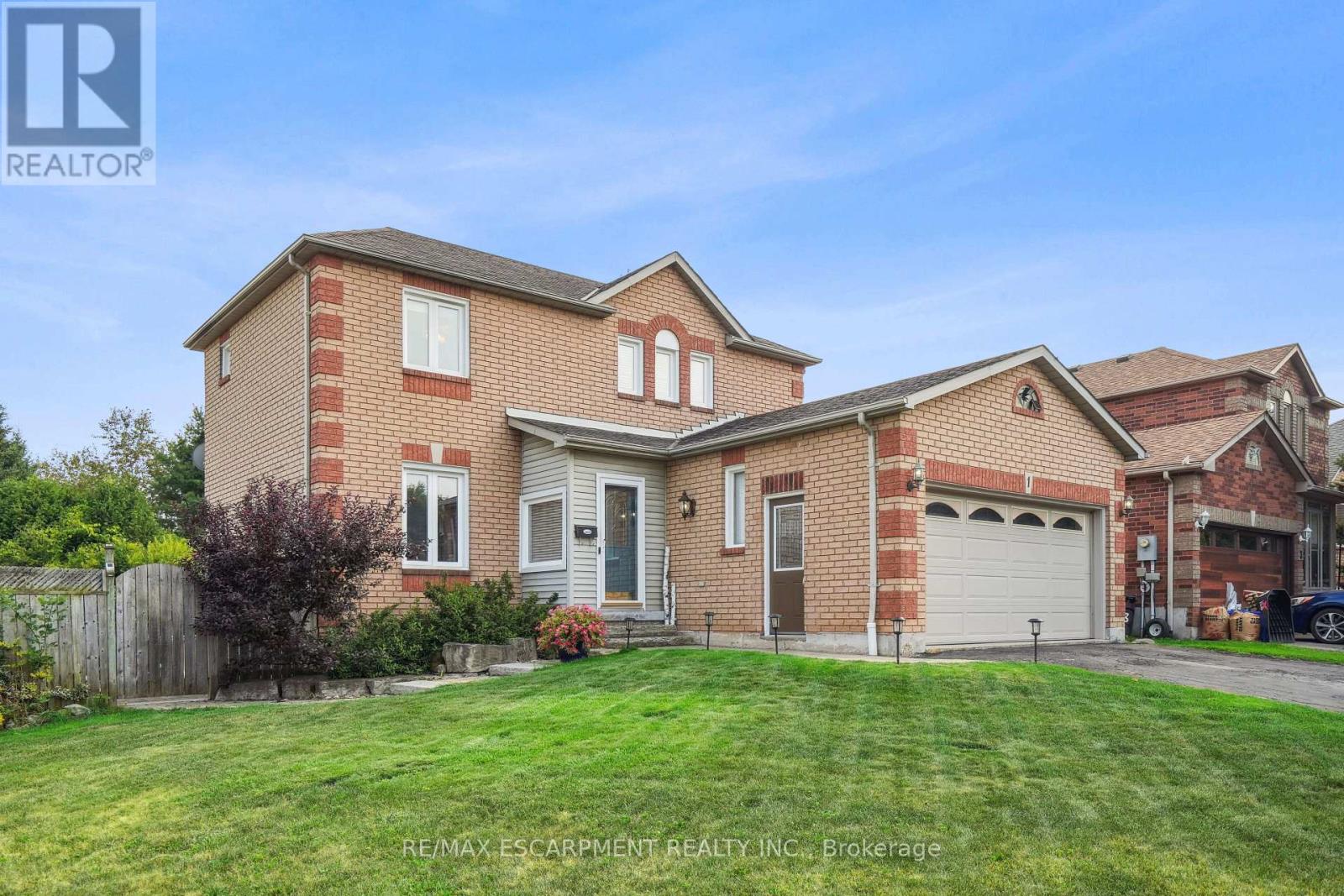 Property at 1 BIRCHWAY PLACE image 3