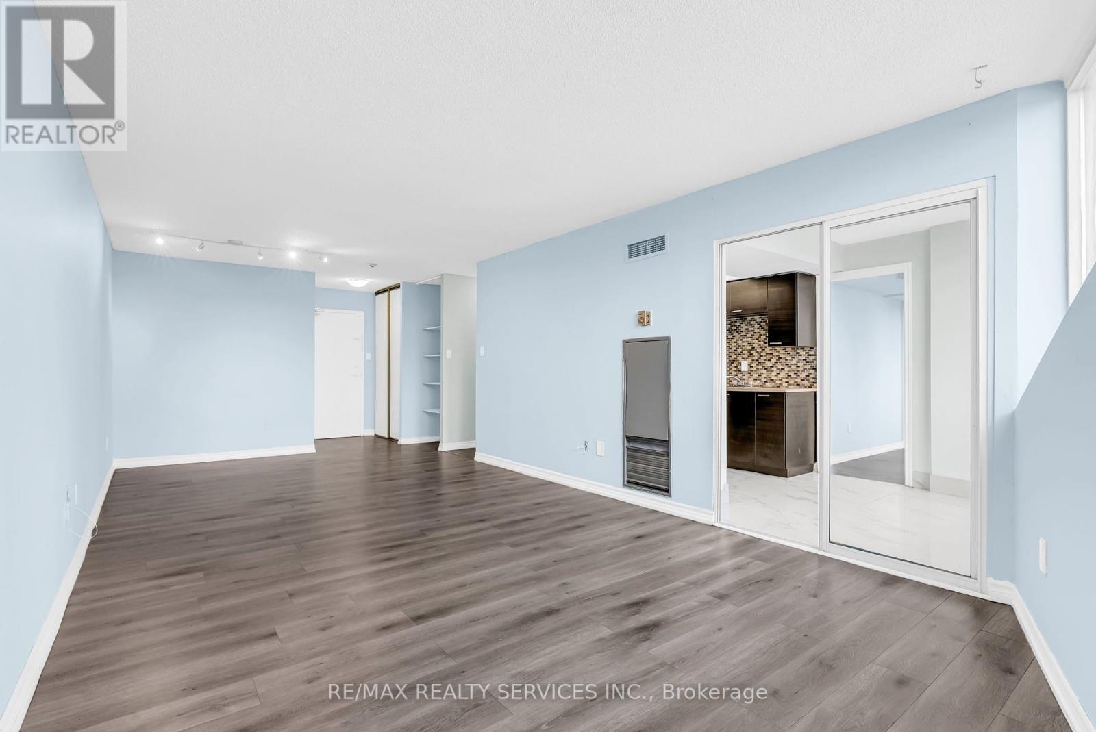 306 - 21 Markbrook Lane N, Toronto, Ontario  M9V 5E4 - Photo 13 - W12337023