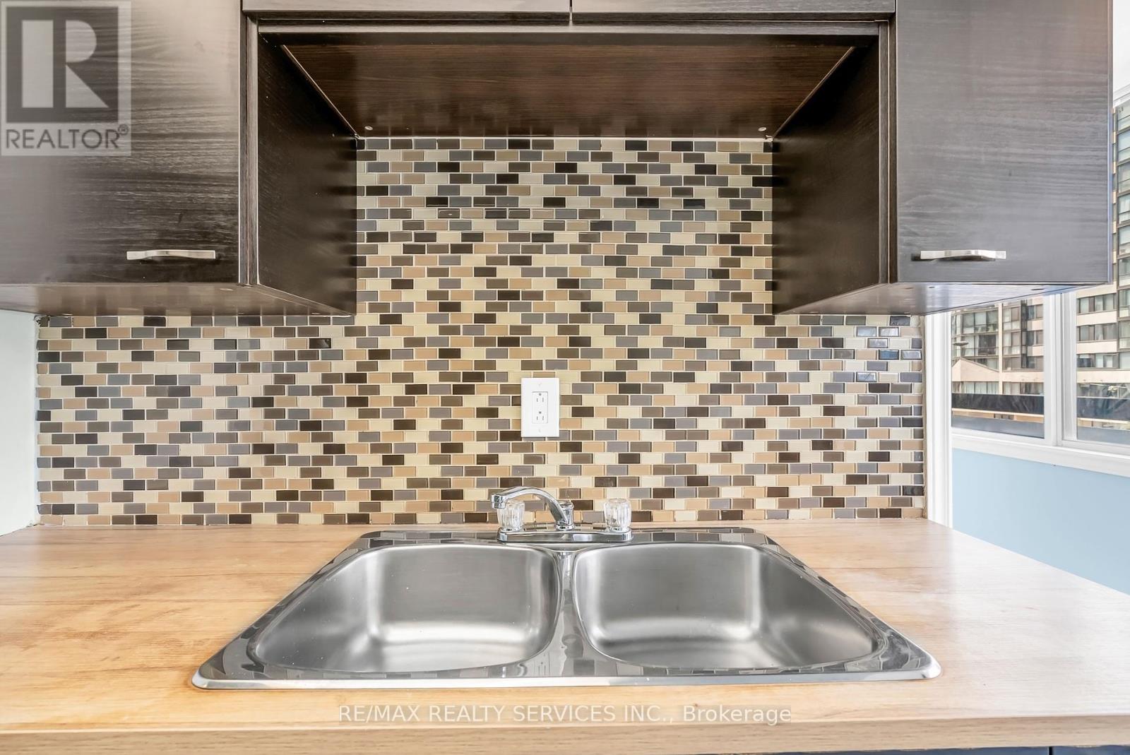 306 - 21 Markbrook Lane N, Toronto, Ontario  M9V 5E4 - Photo 15 - W12337023