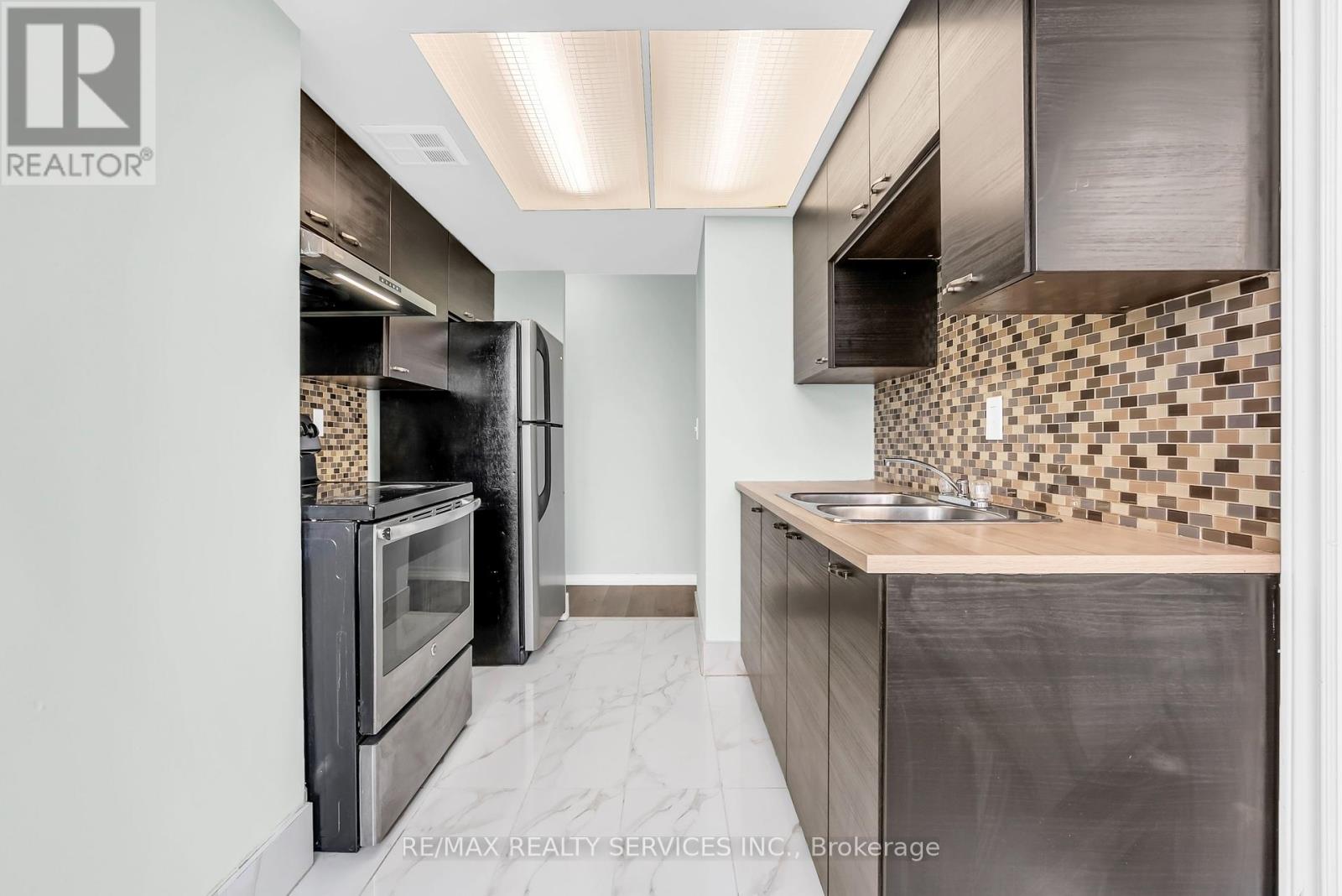306 - 21 Markbrook Lane N, Toronto, Ontario  M9V 5E4 - Photo 16 - W12337023