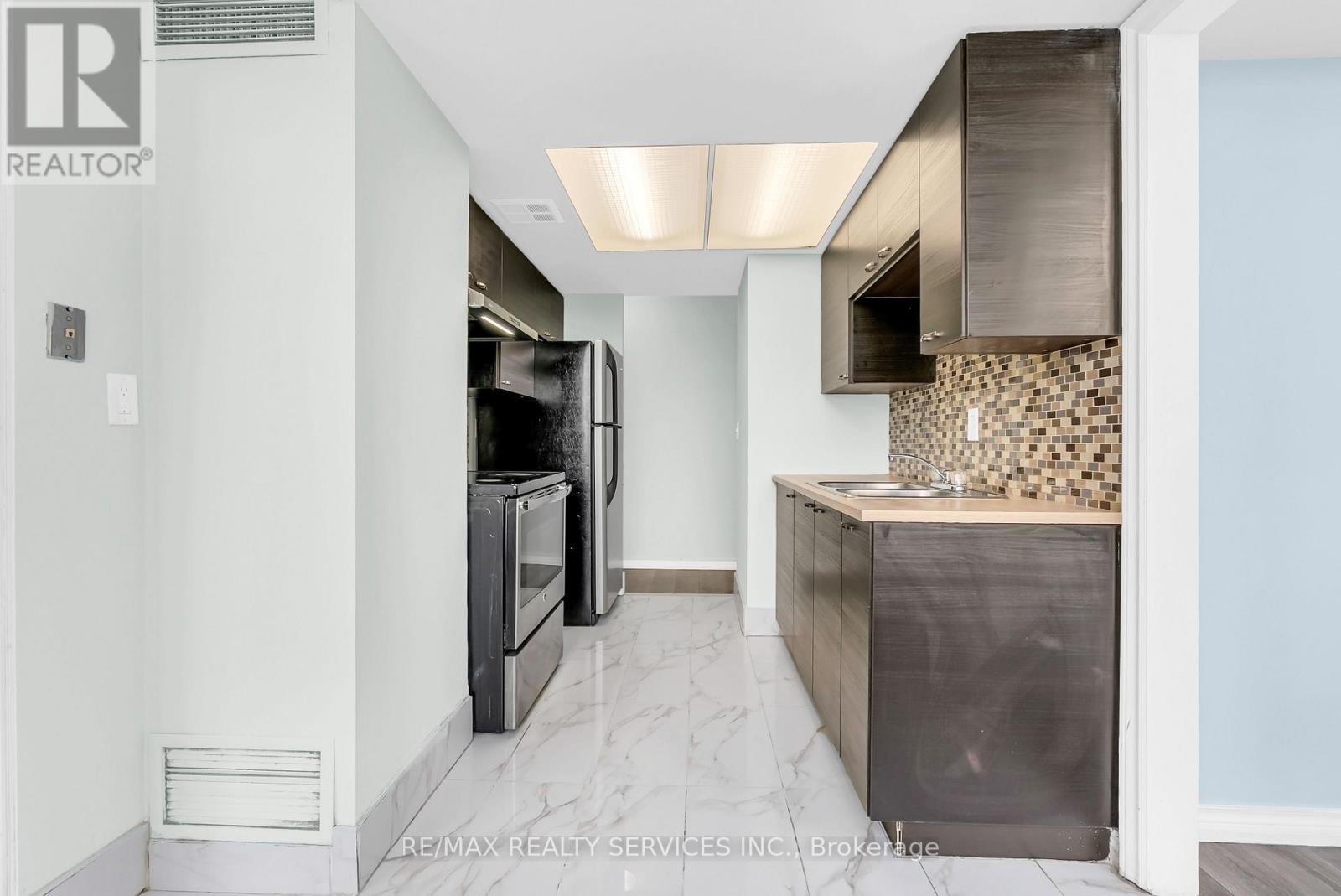 306 - 21 Markbrook Lane N, Toronto, Ontario  M9V 5E4 - Photo 17 - W12337023
