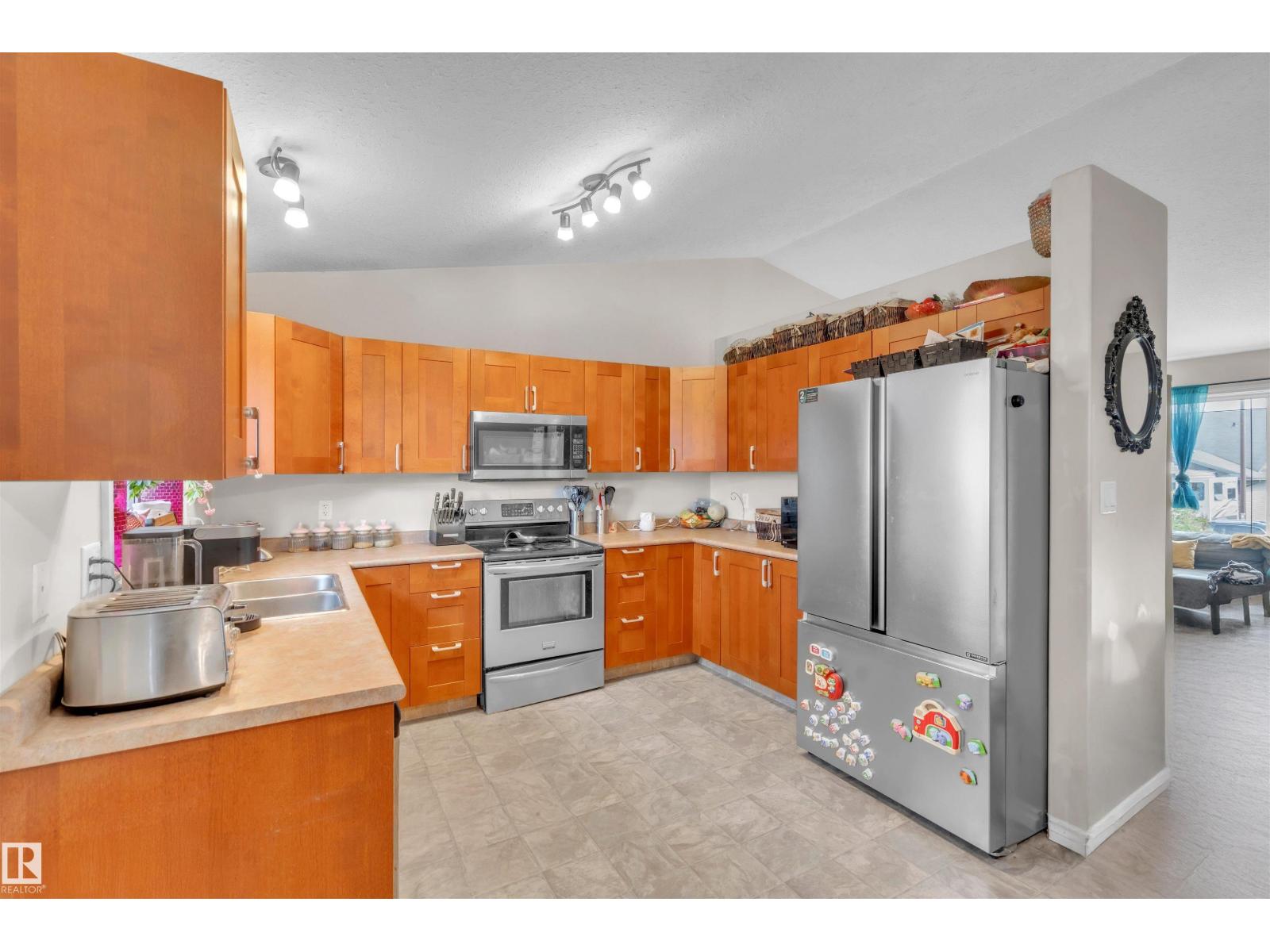 4802 64 Ave, Cold Lake, Alberta  T9M 0A9 - Photo 5 - E4452373