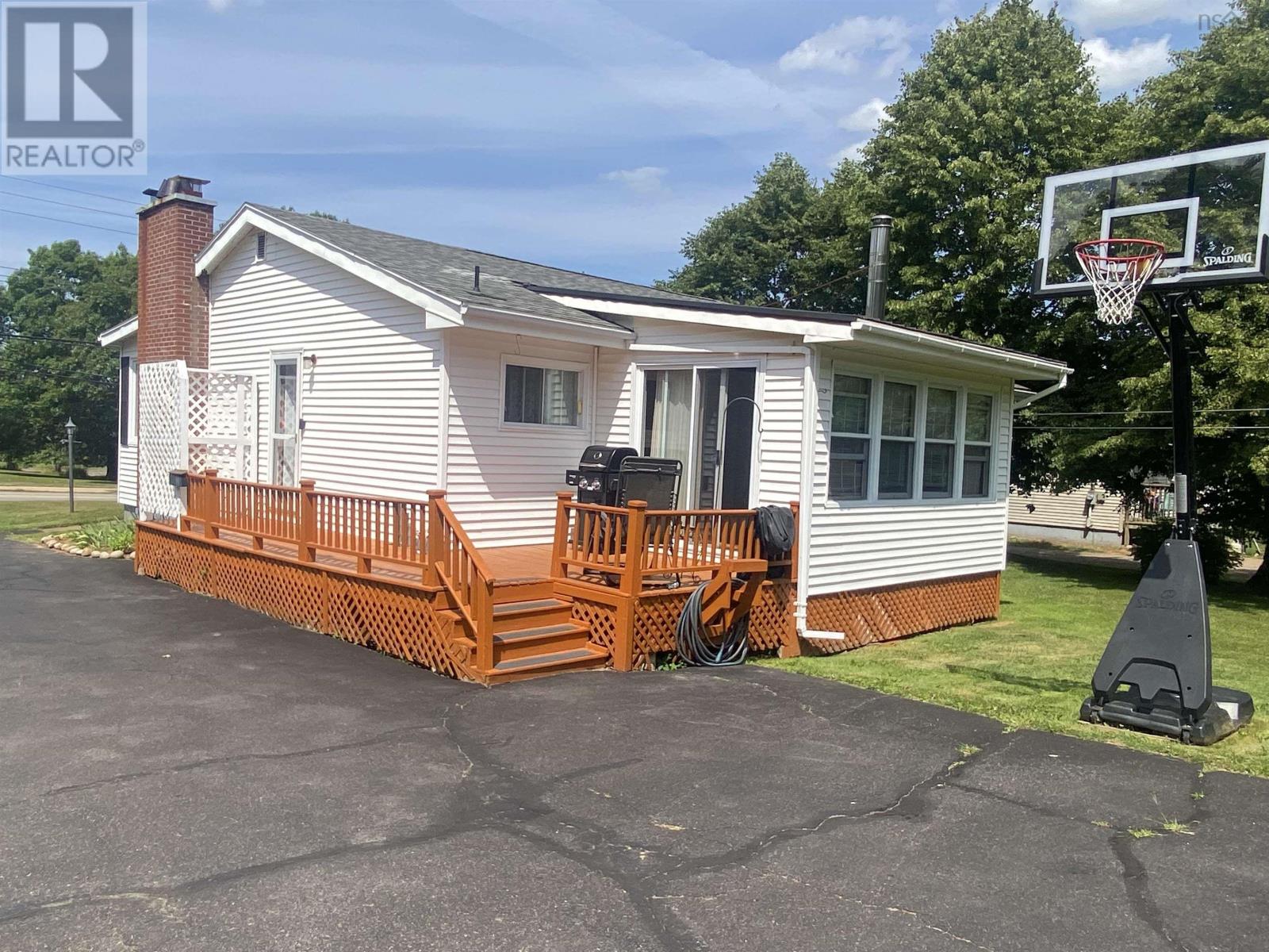 348 Pictou Road, Bible Hill, Nova Scotia  B2N 2T7 - Photo 5 - 202519959