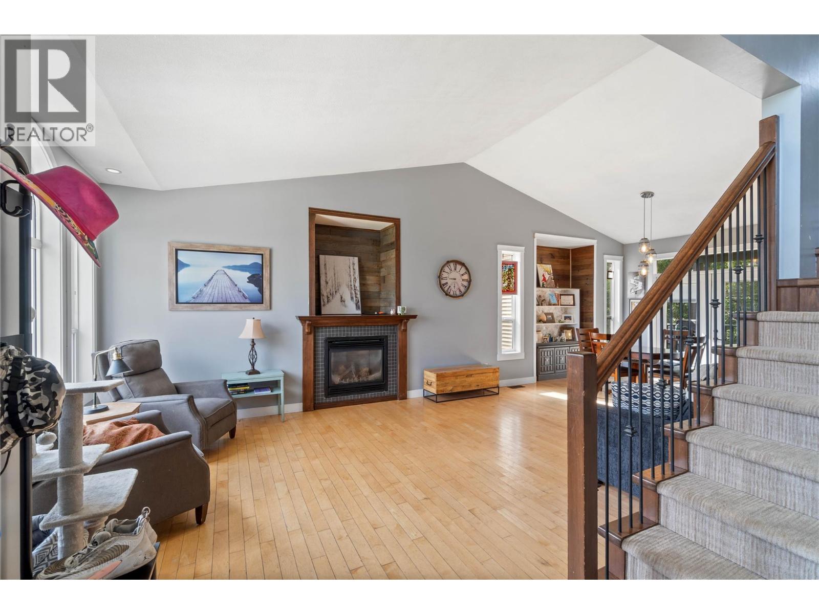 Property at 955 Stagecoach Drive image 3